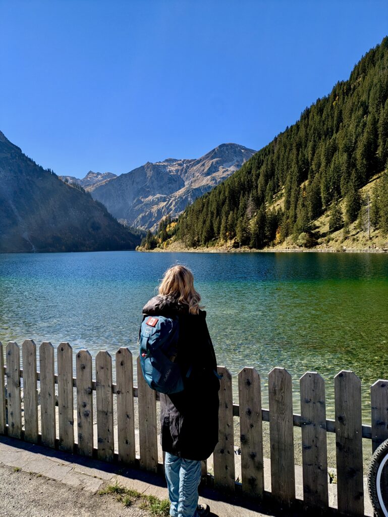 pxl 20251012 100455969.mp original