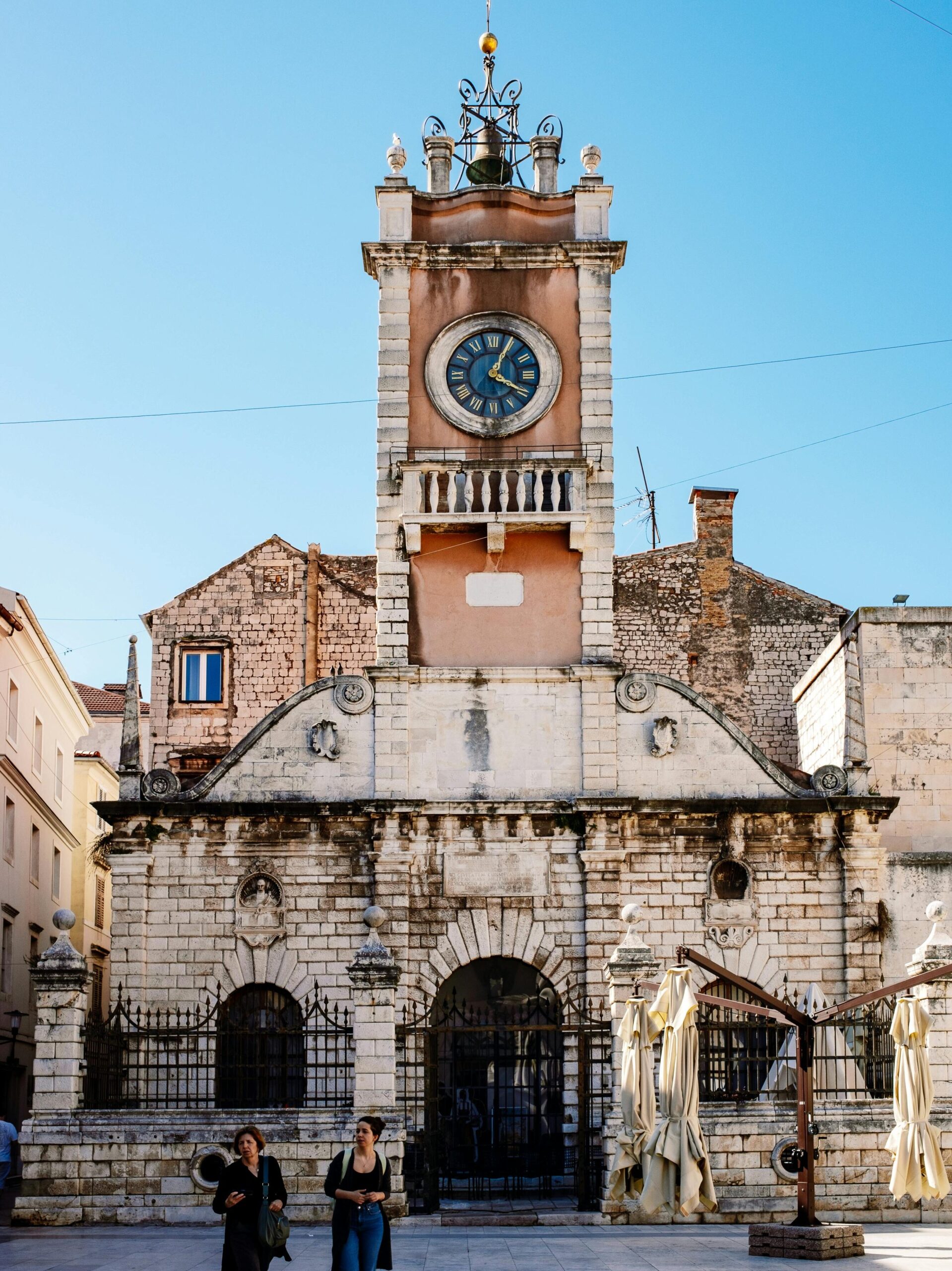 pexels laura paredis 1047081 27041255